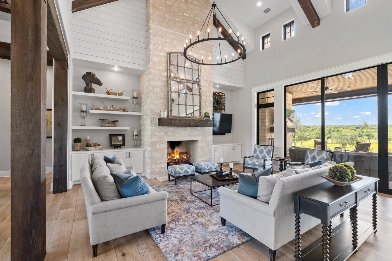 1457 Avenida High View