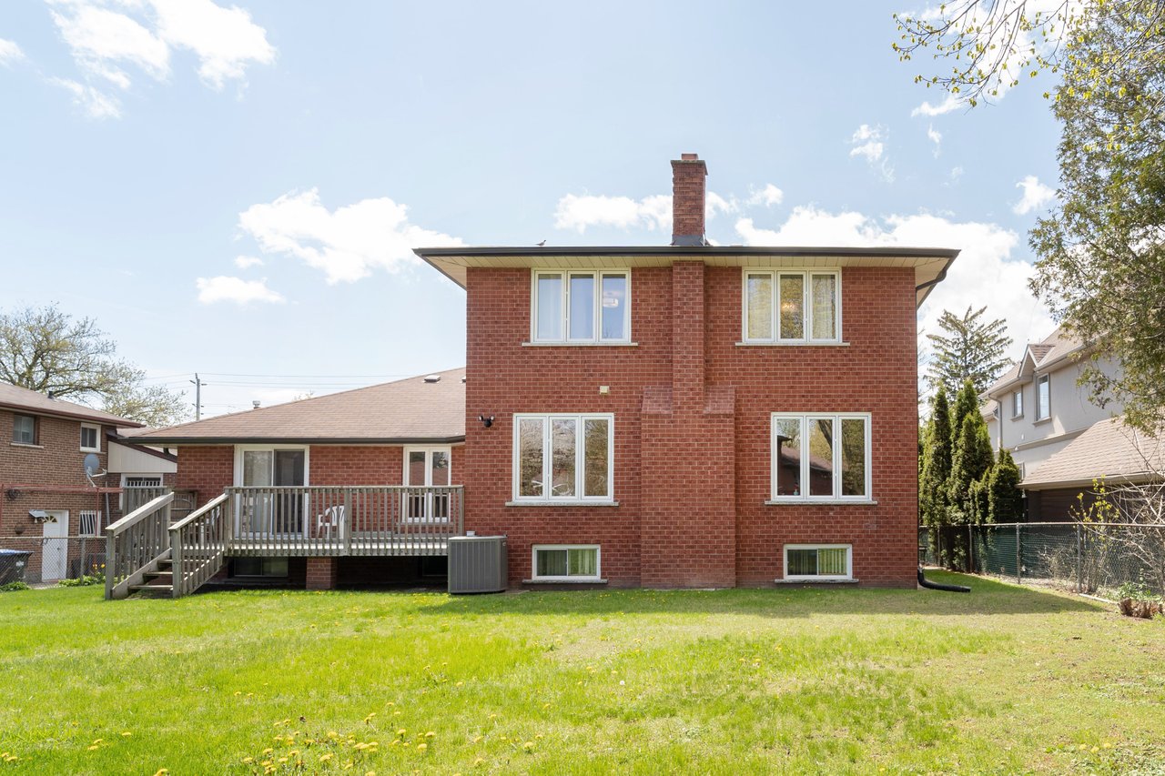 1351 Haig Blvd