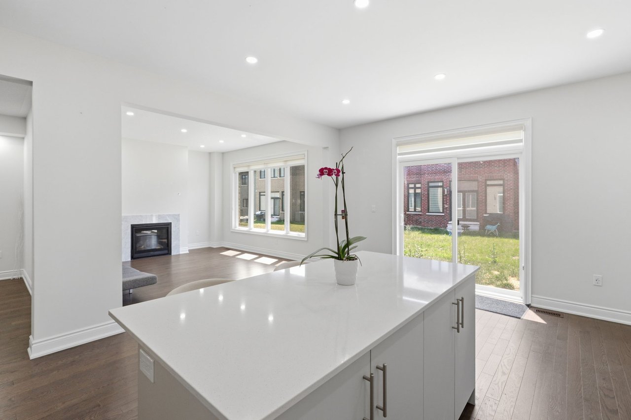 32 Bermondsey Way