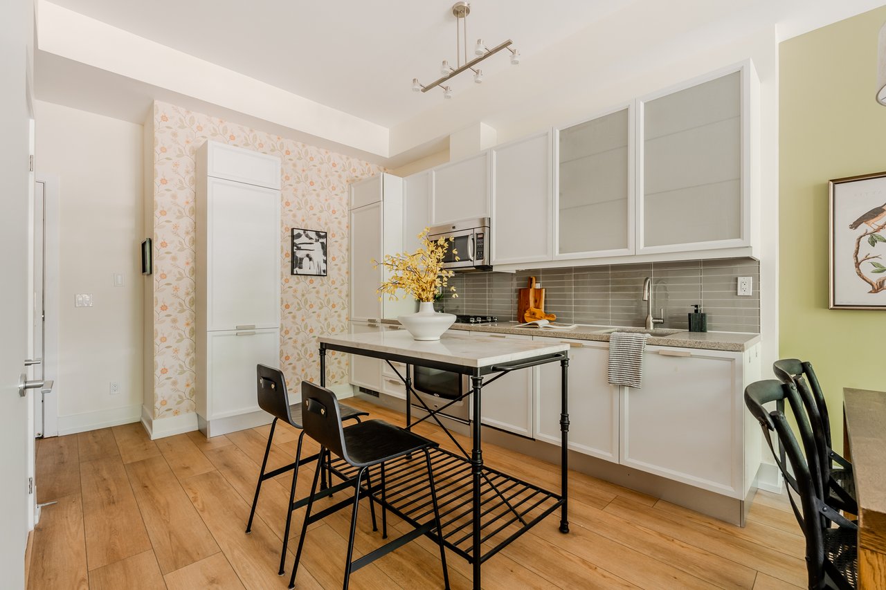 215-66 Kippendavie Ave