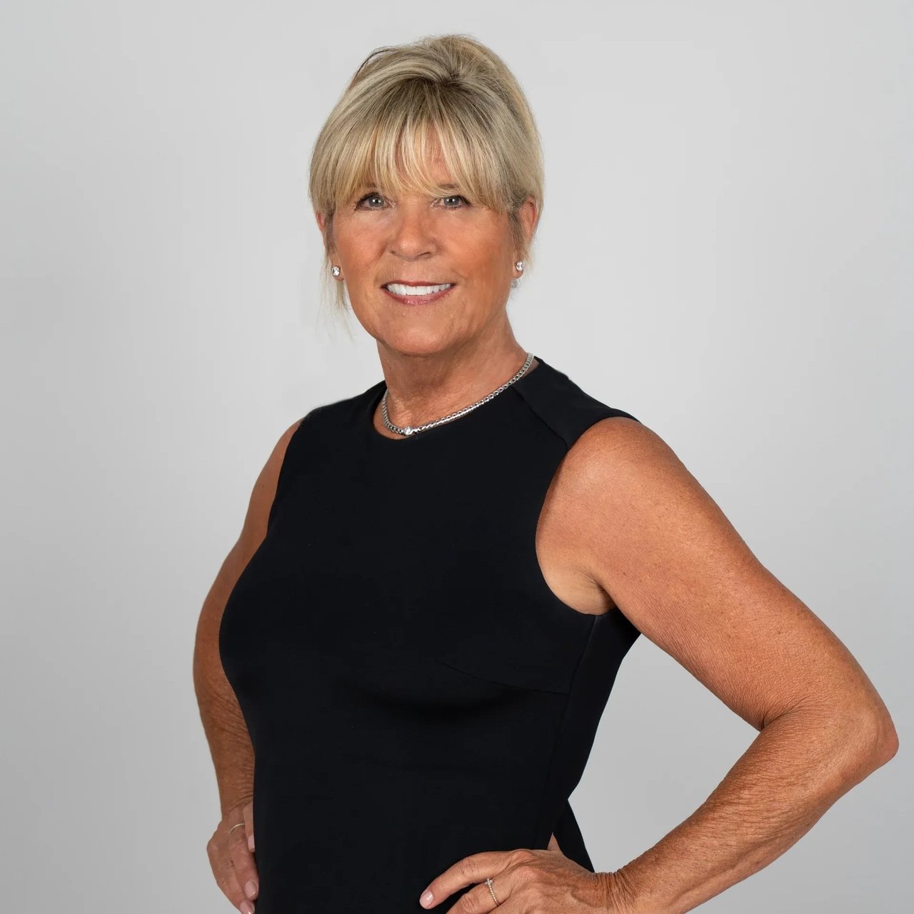 Christine Garner Alexandria, VA Real Estate Agent Headshot