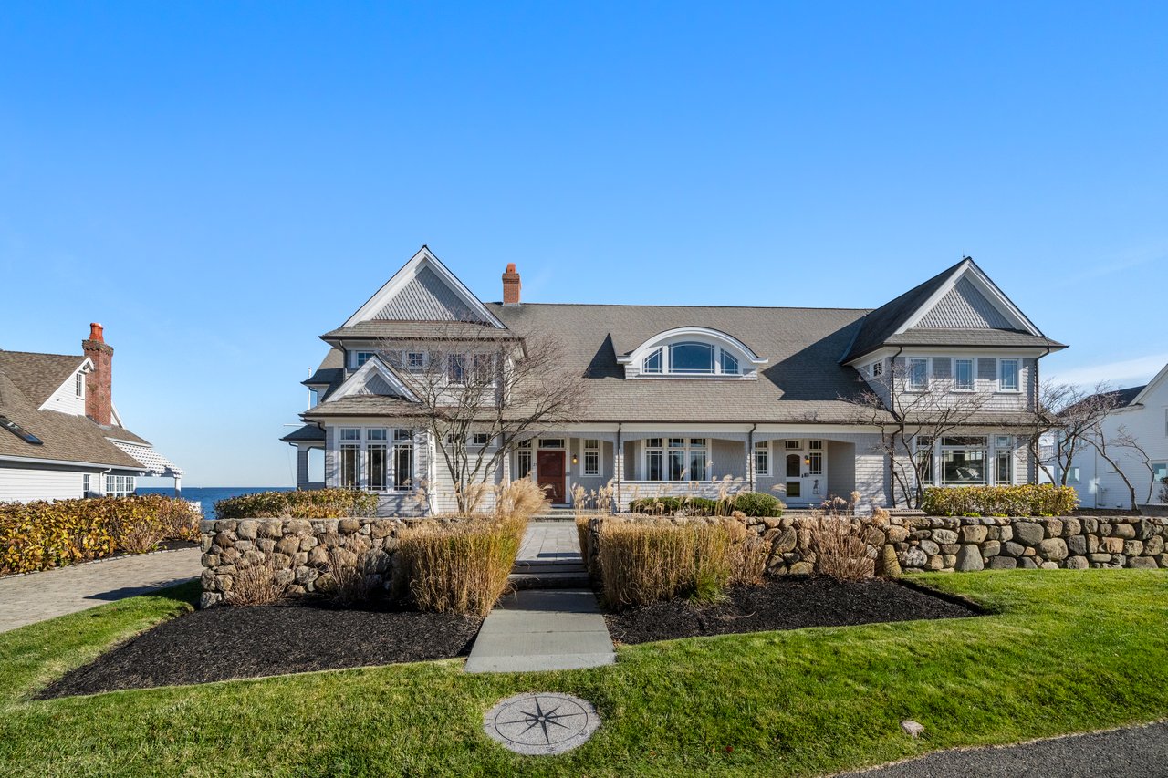 21 Circuit Ave, Scituate