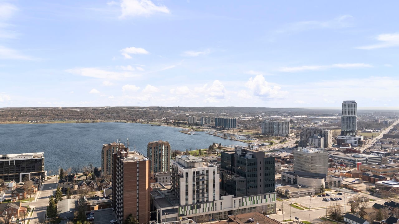 #503-111 Worsley Street, Barrie