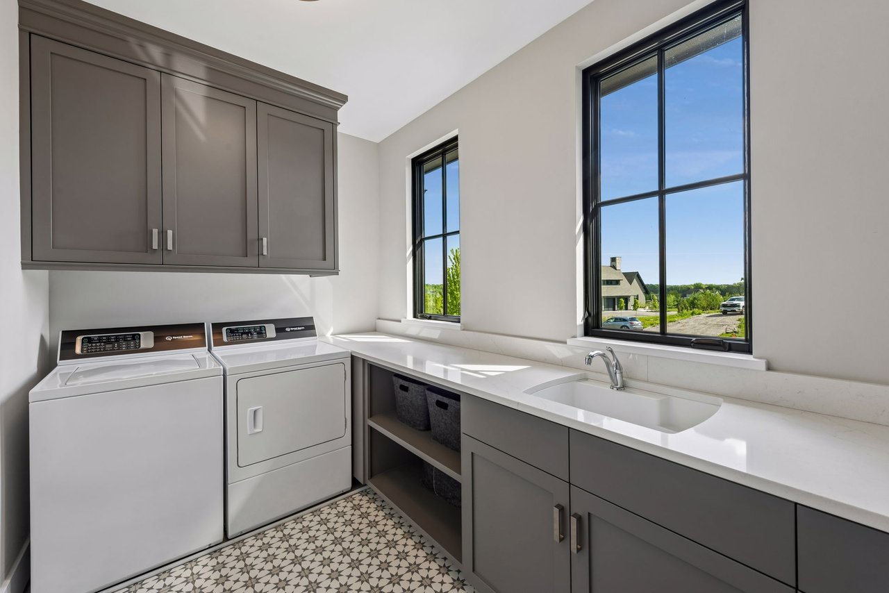 2888 Deer Hill Road, Medina