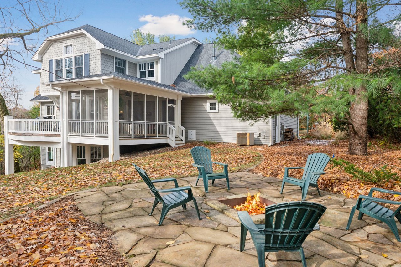 *PENDING* 20395 Linden Road, Deephaven