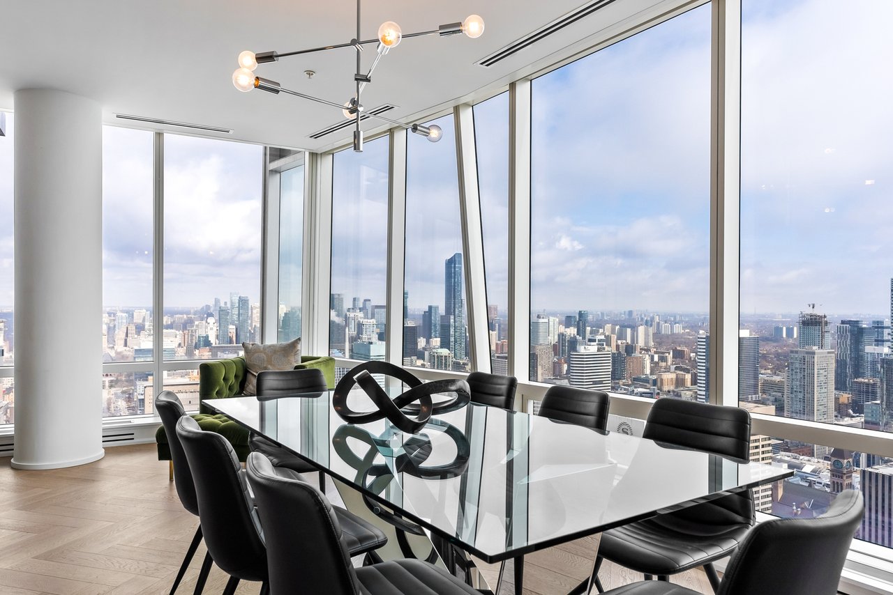 Suite 5804- 180 University Avenue