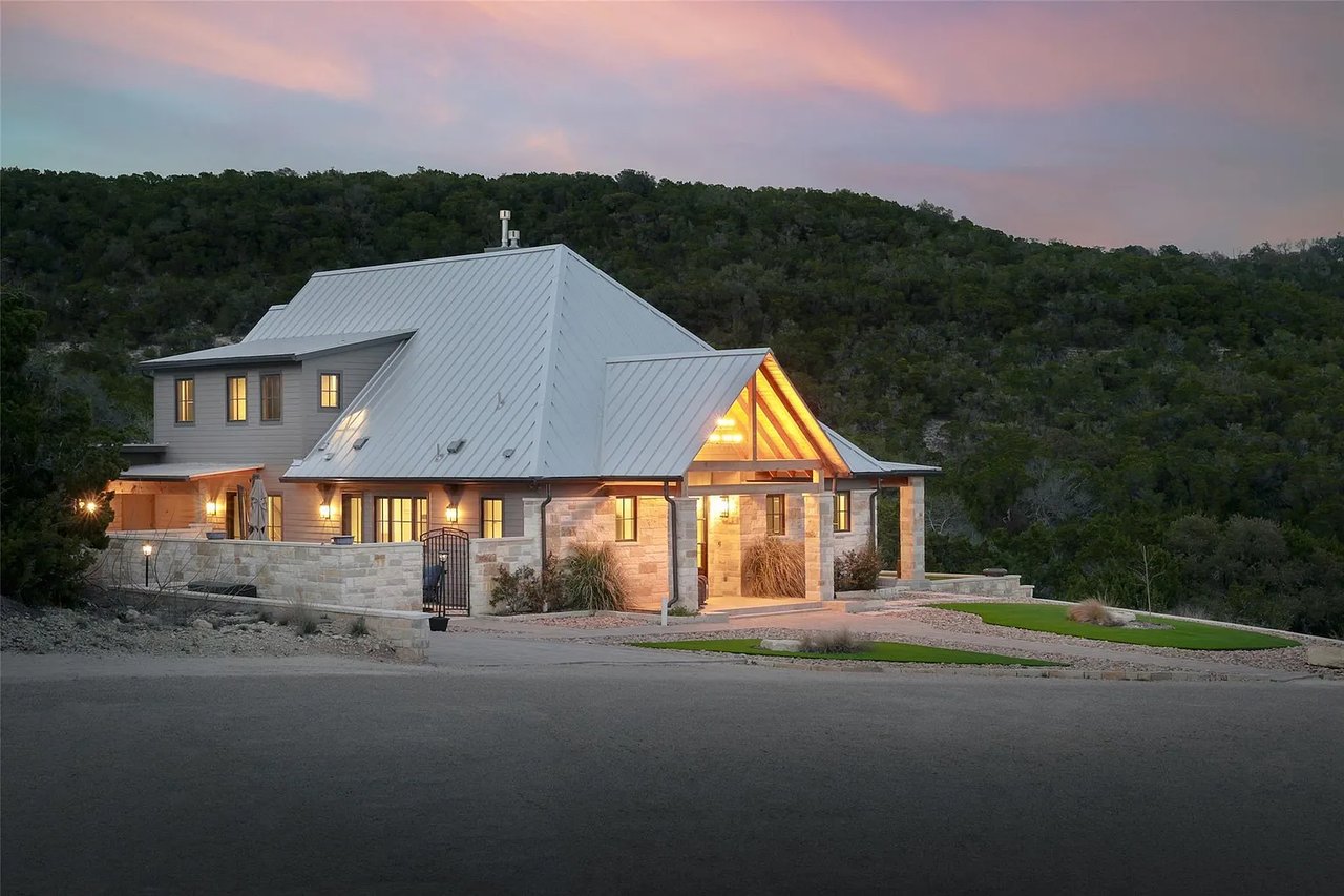 Incredible Equestrian Property - Main House, Guest House, Barn, Stables, Apartment, Riding Arena and Corrals