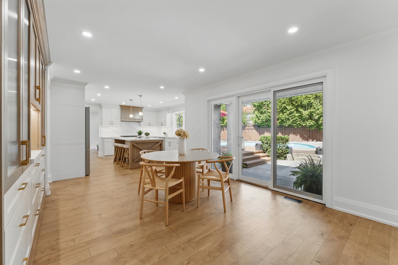 1543 Point-O-Woods Road