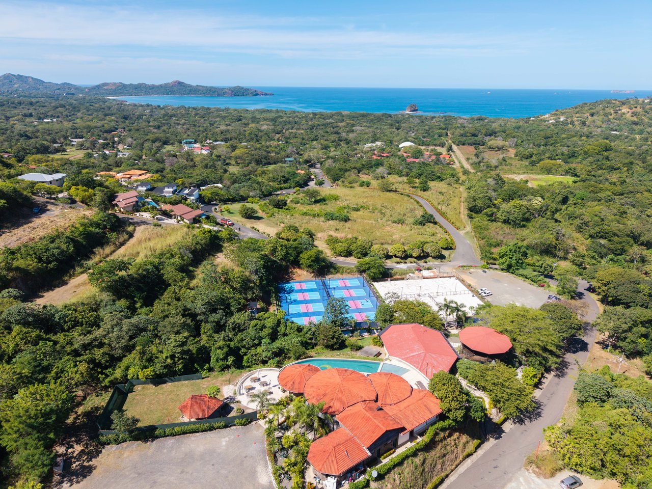 Casa Dos Cocos | Welcome to Dos Rios 44A and 44B, in the beautiful and sought after community of Mar Vista!