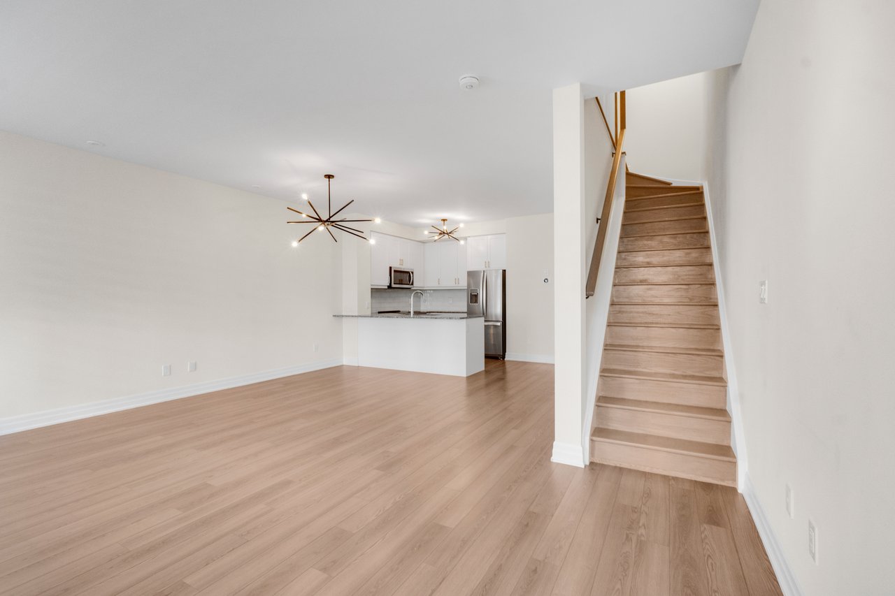 657 Cricklewood Dr 511
