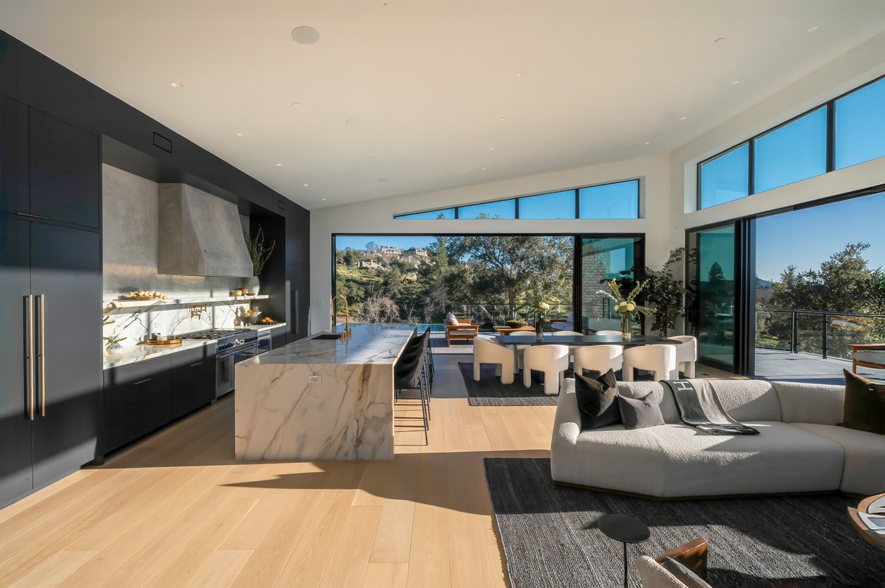 105 Canyon Drive