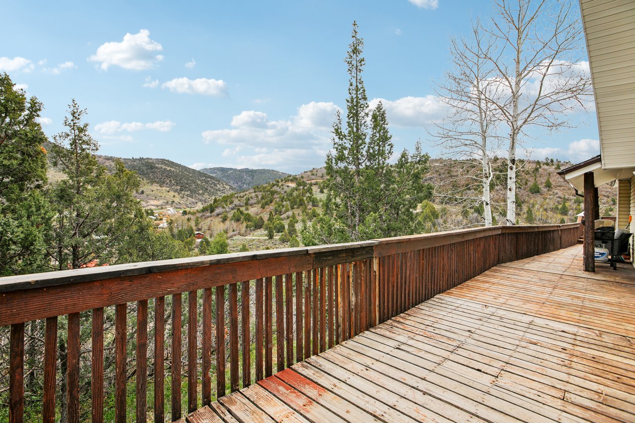 1538 Country Cir