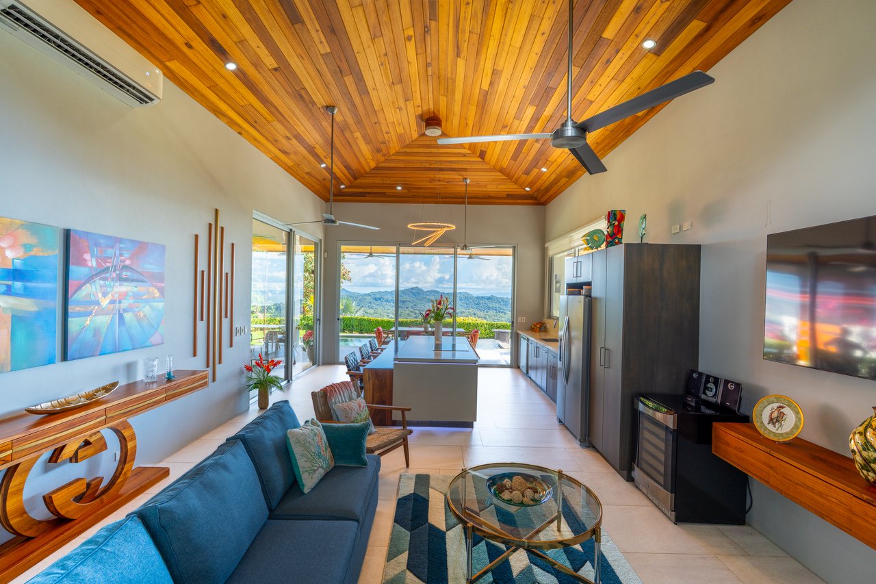 Blue Horizon – luxury ocean-view home in Ojochal, Costa Rica