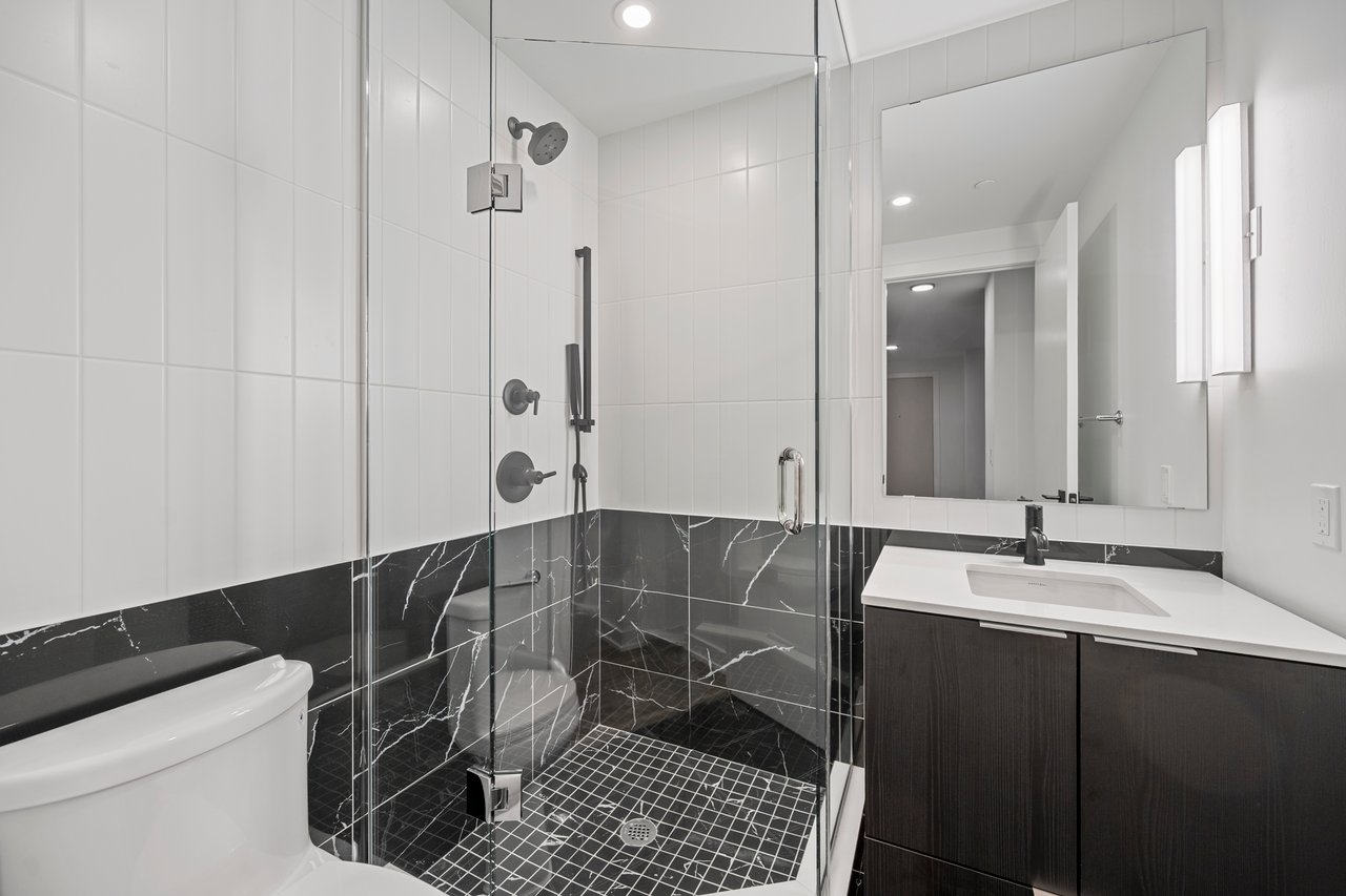 327 King Street W 301