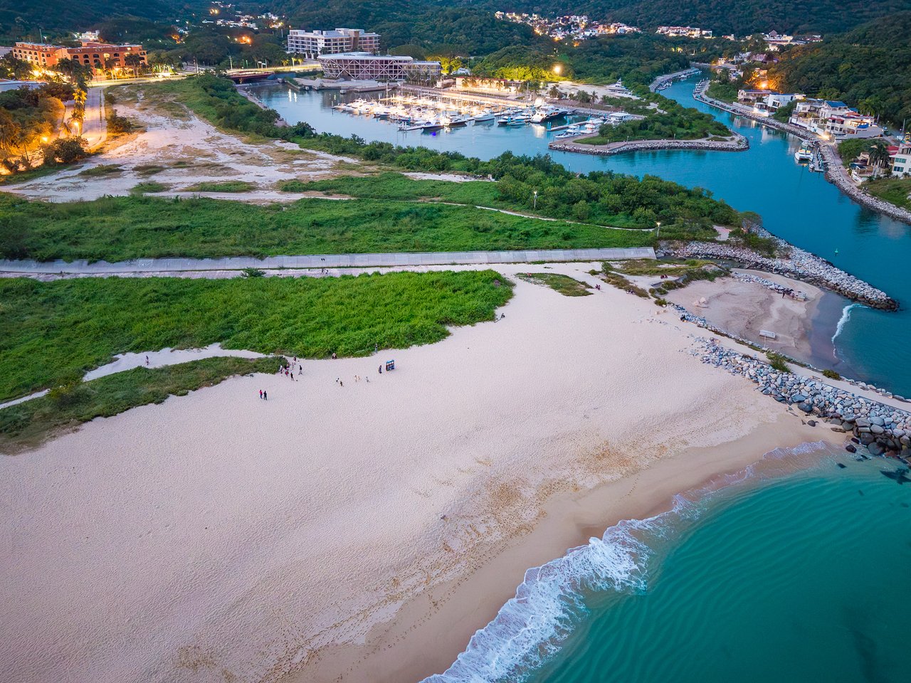 Land, Beachfront Lot