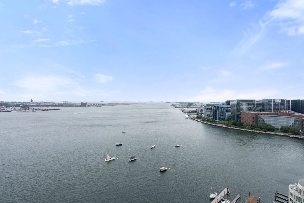Highly Renovated Harbor Towers Residence