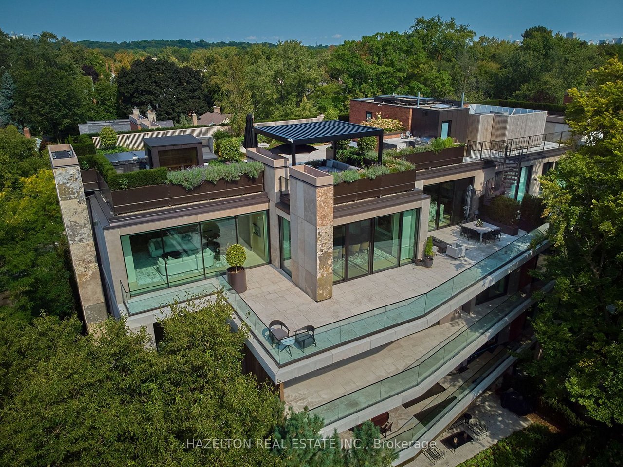 PENTHOUSE LUXURY STARTS HERE