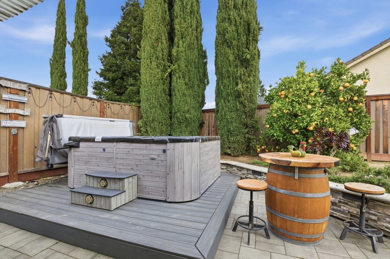 670 Hubbs Court, Benicia 