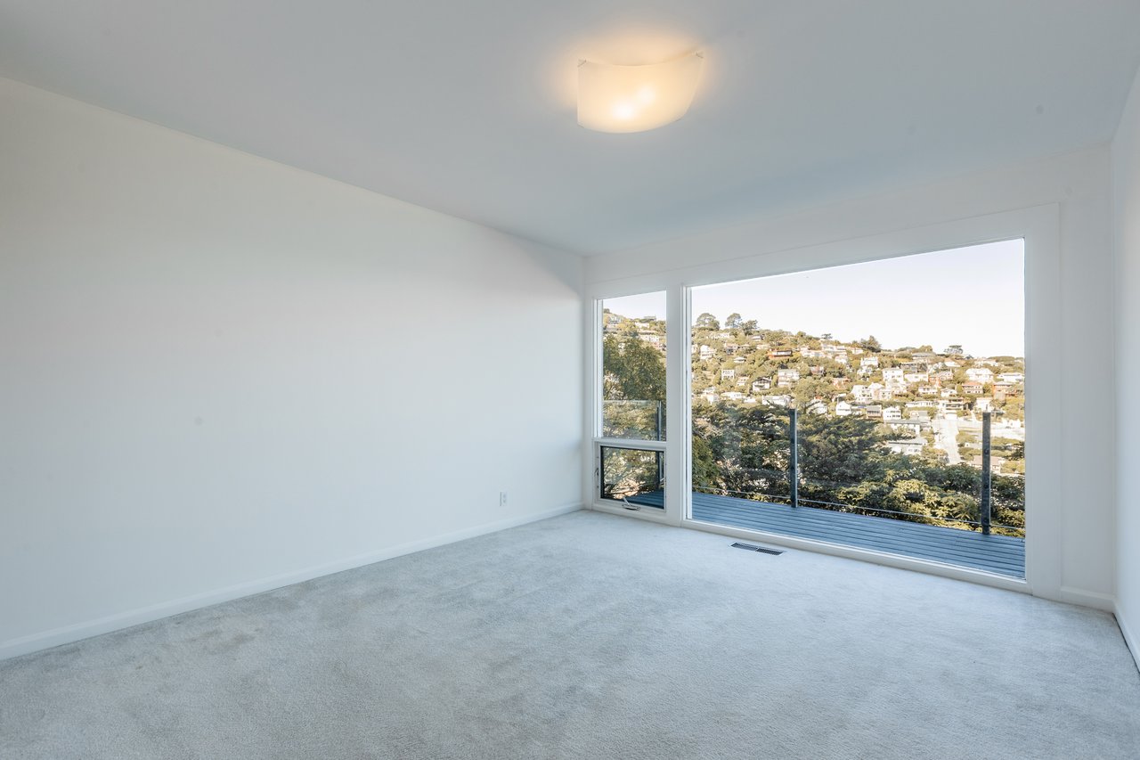 109 Marion Ave