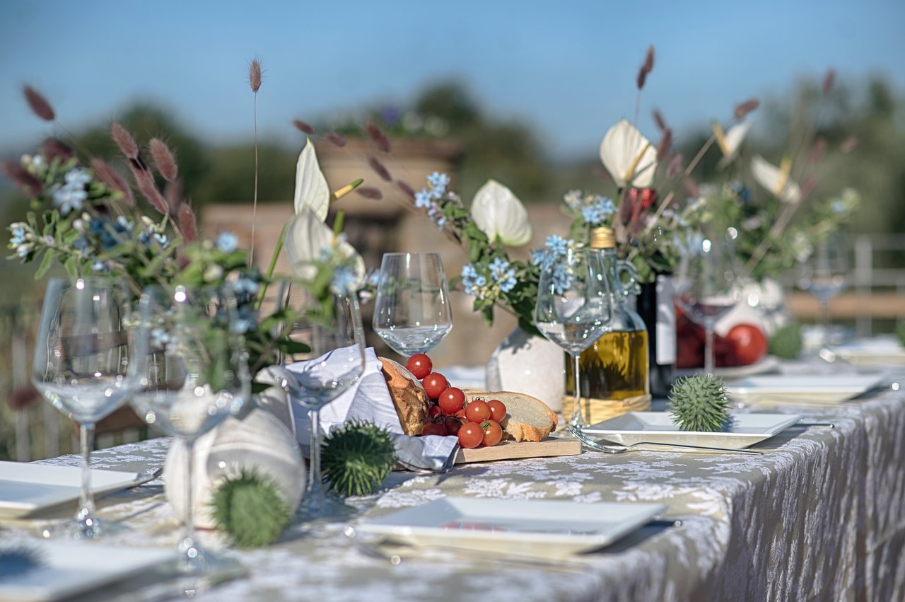 Tuscan Villa With Panoramic Country Views