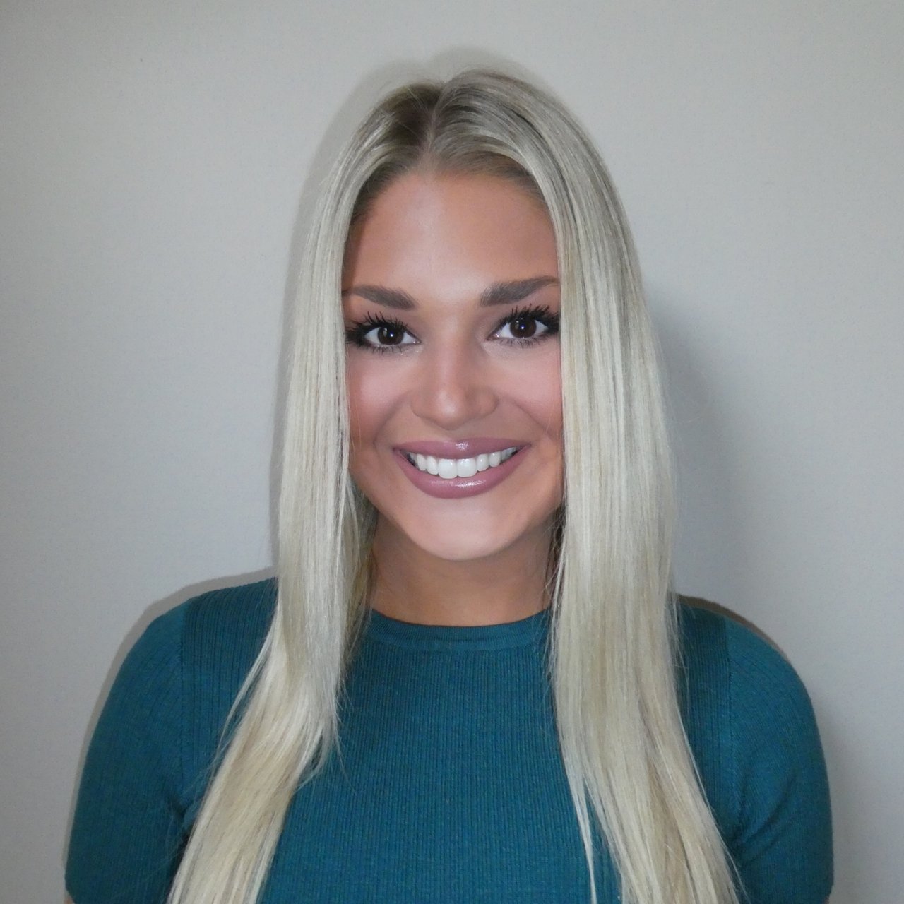 Brooke Handy Lee's Summit, MO Real Estate Agent Headshot