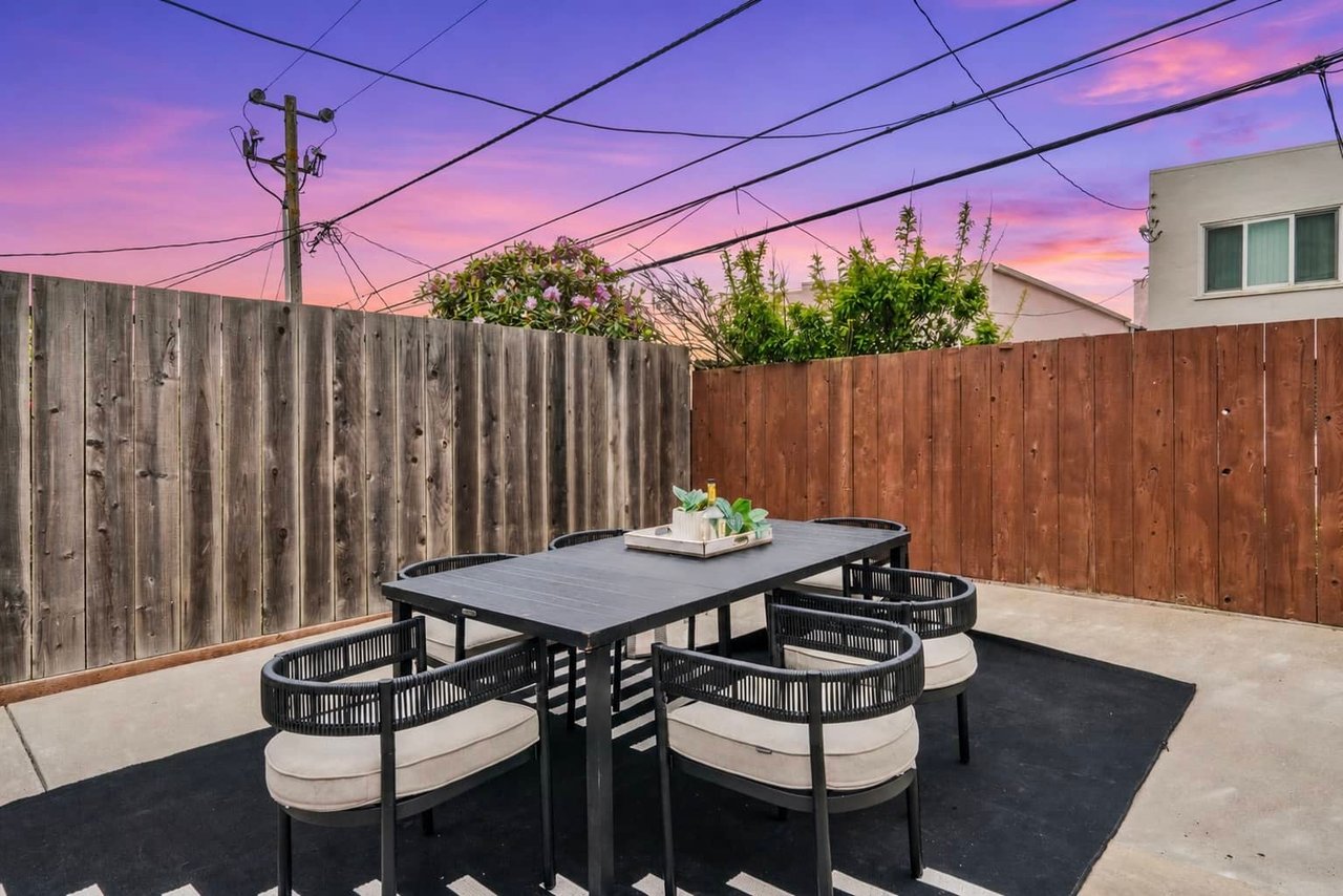 23 Fernwood Ave