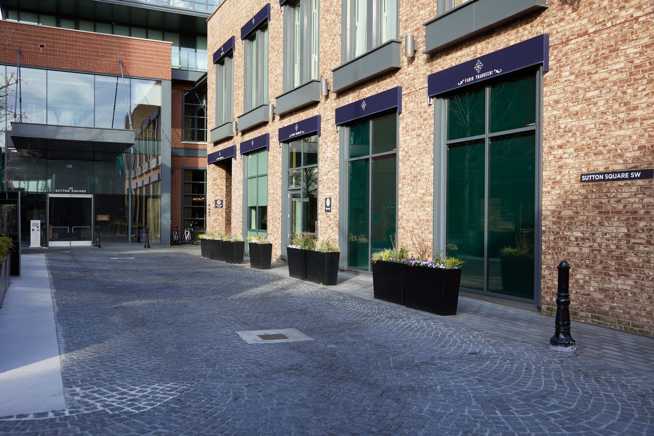 45 Sutton Square SW #306
