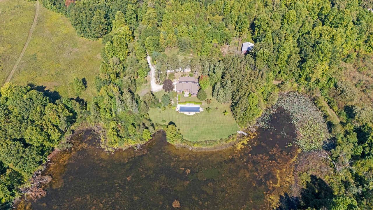 2408 E 800 N, La Porte, IN 46350