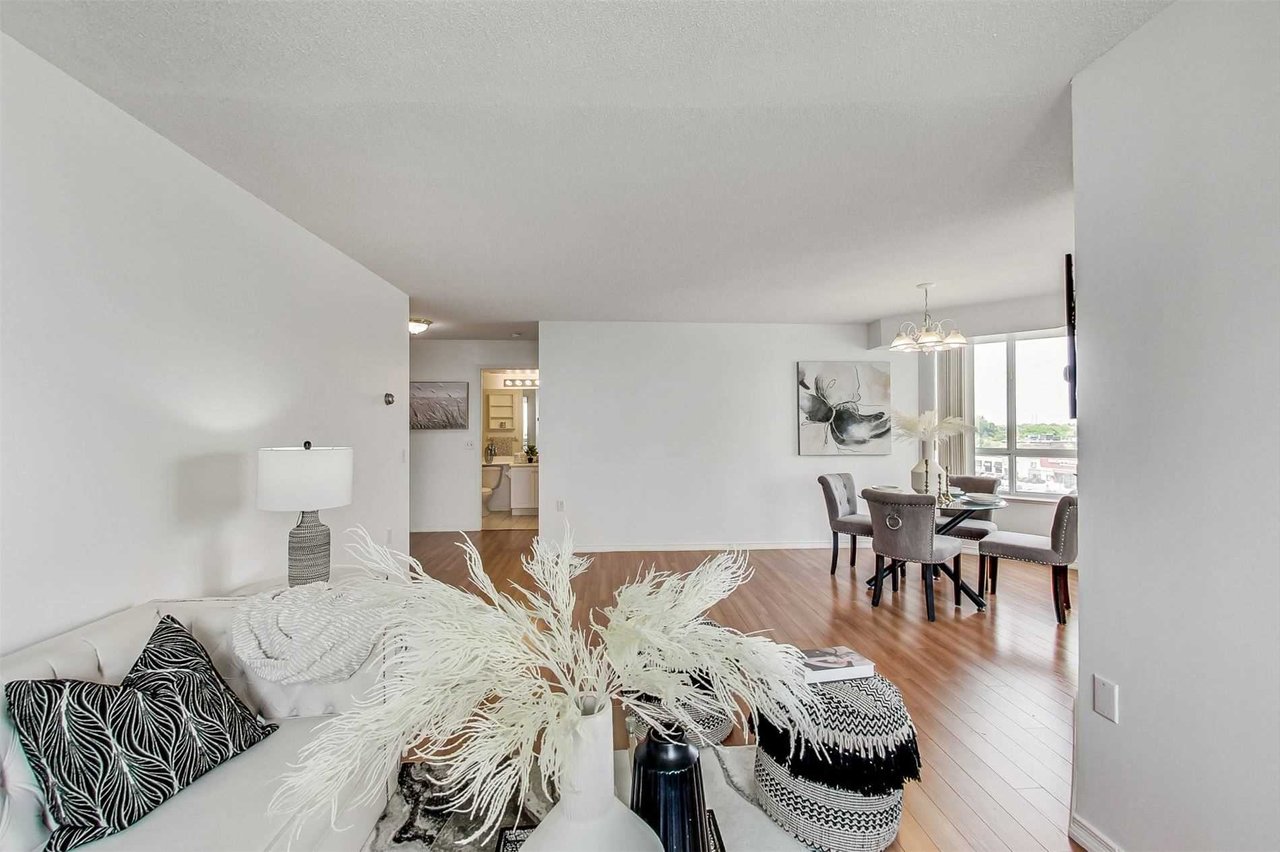 5001 Finch Ave E #909