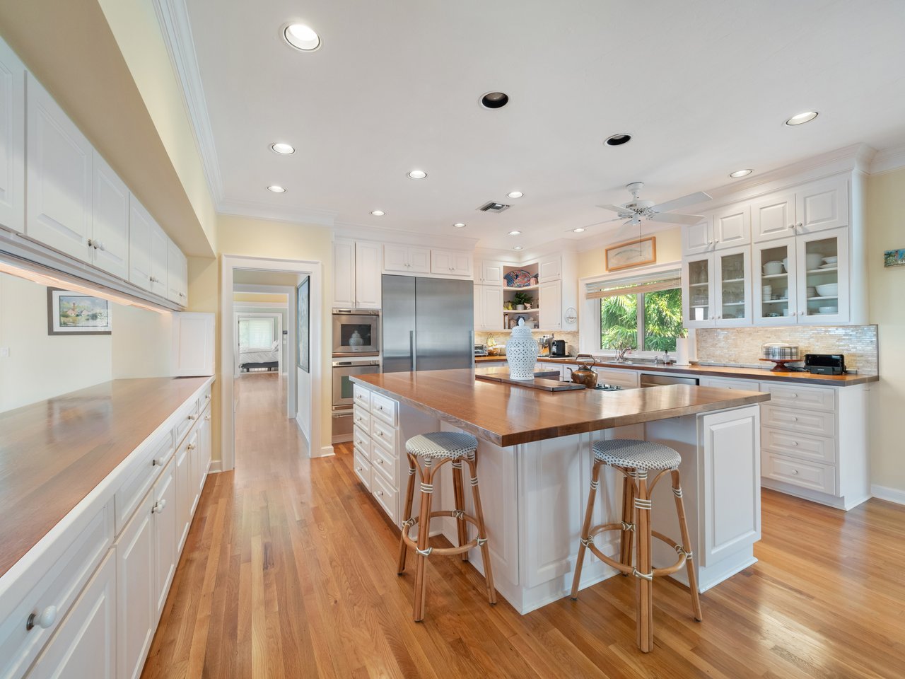 16530 Captiva DR