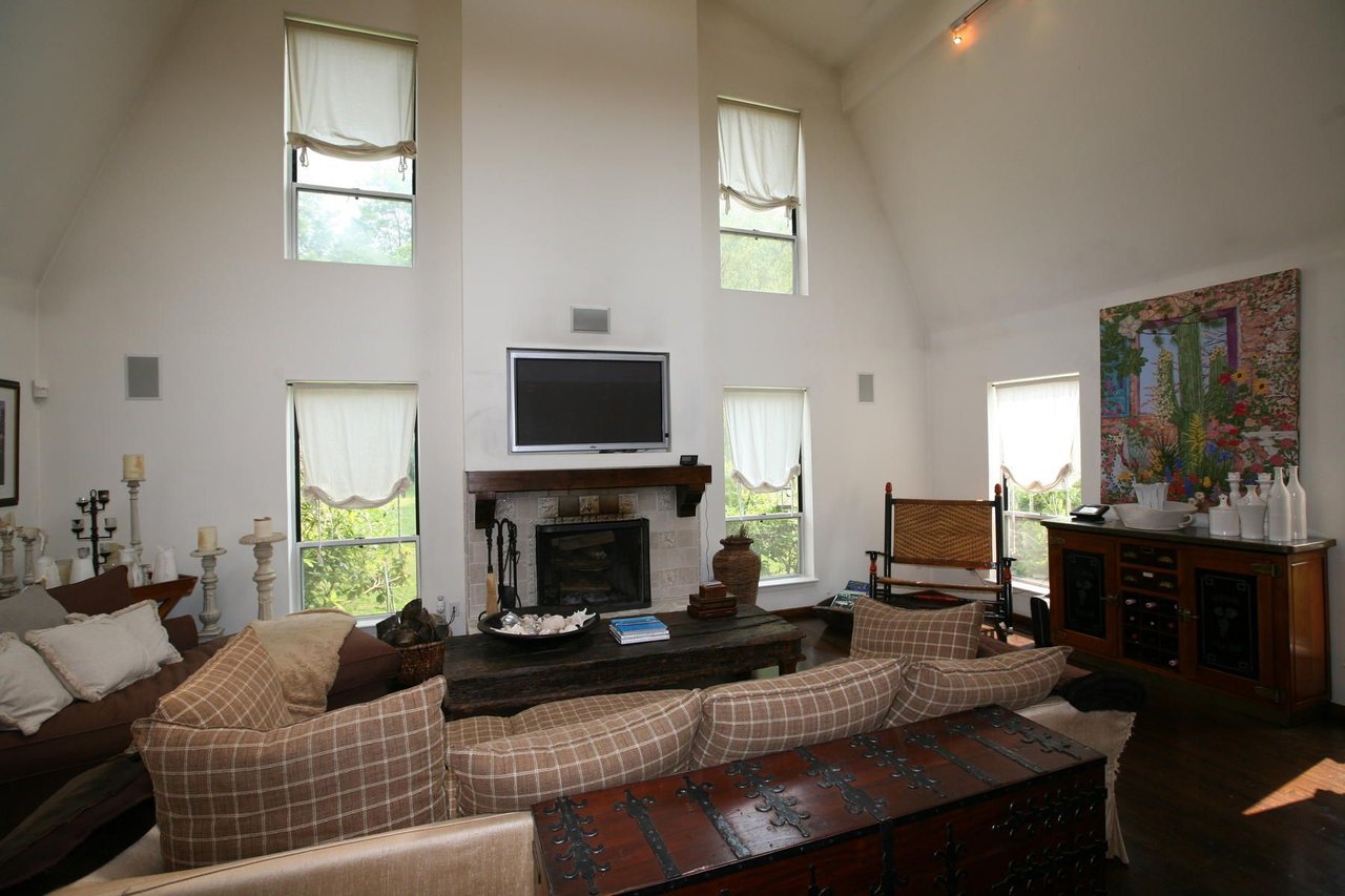 1366 Scuttle Hole Rd