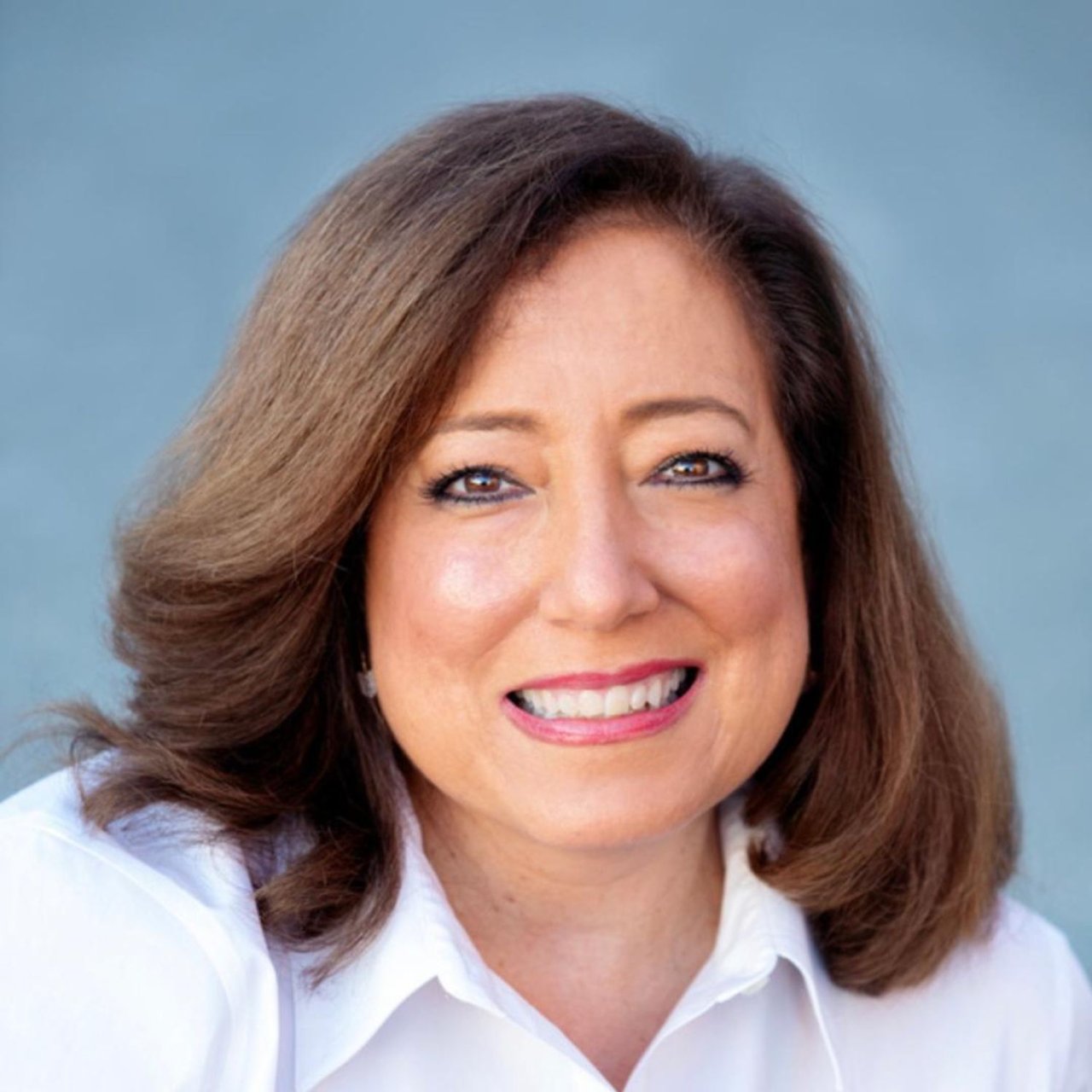 Lynne Detarando Grden Westborough, MA Real Estate Agent Headshot