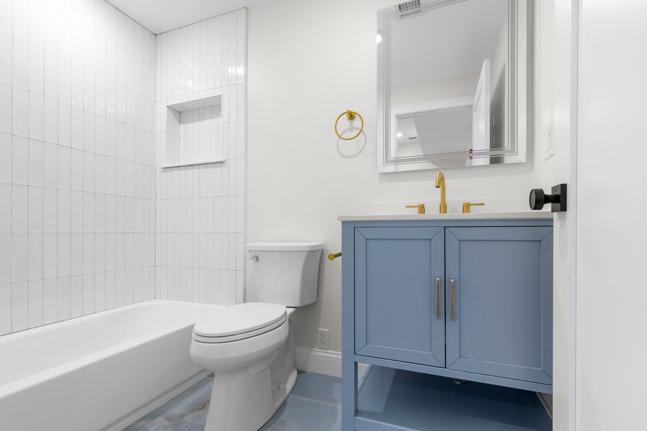 13 Langmaid Ave # 2