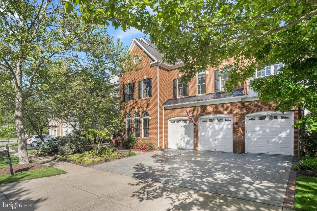 43327 Riverpoint Dr, Leesburg, VA 20176