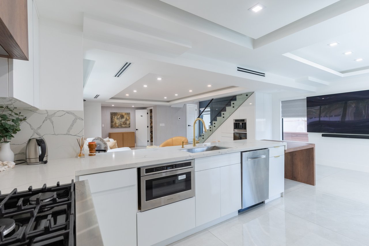 5601 N ocean