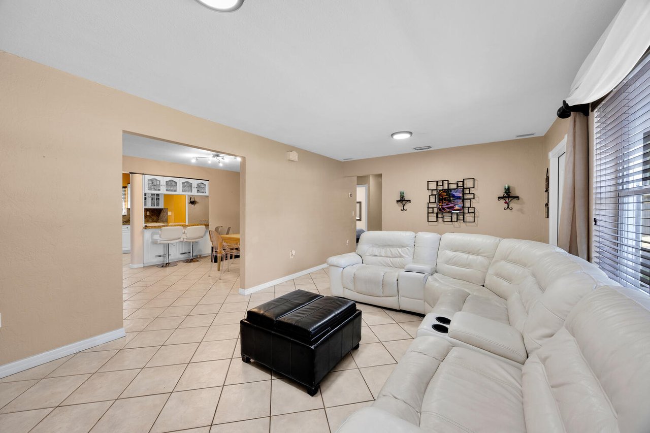 Calling All Investors - Pinecrest Duplex For Sale
