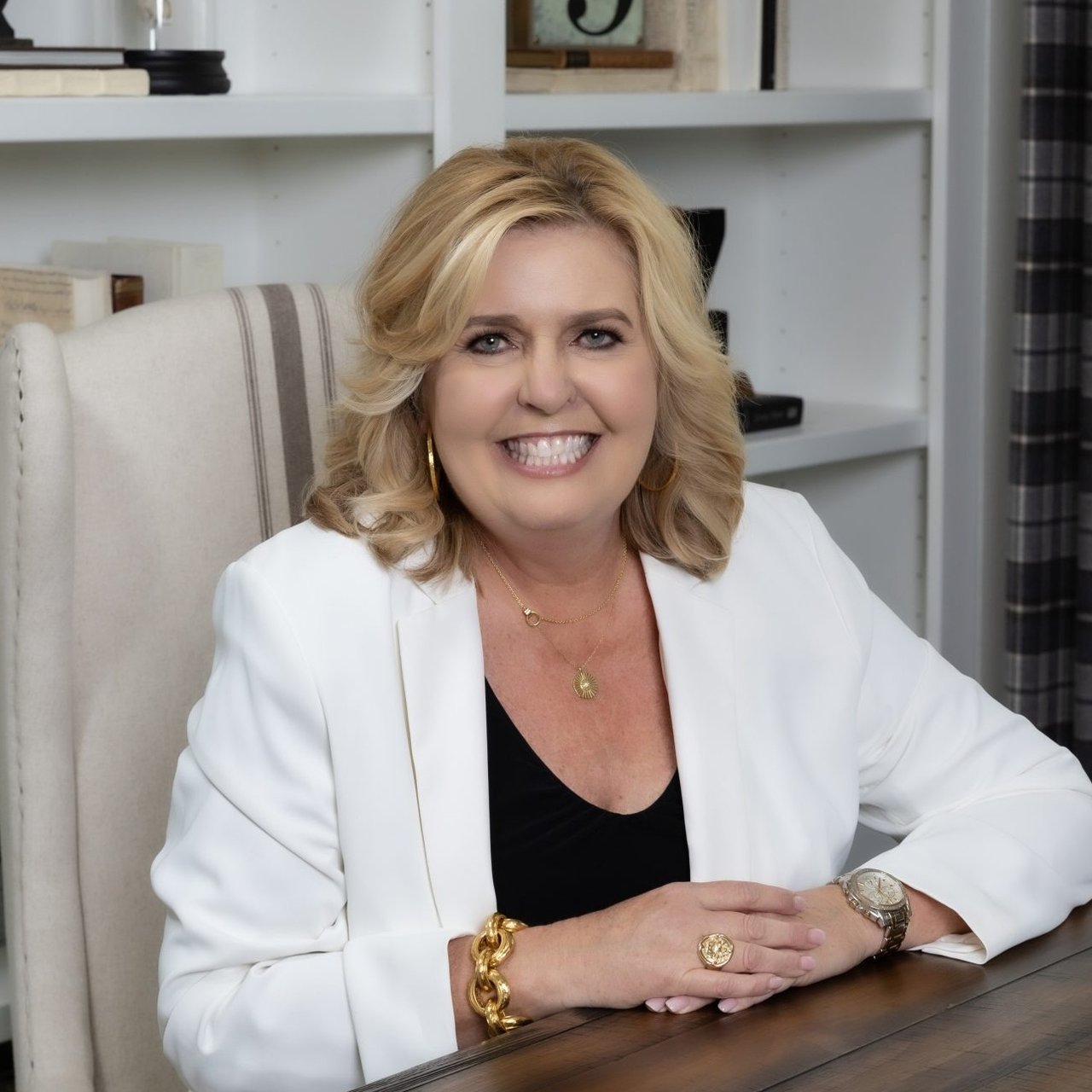 Kristi Bajjali	Sugar Land, TX Real Estate Agent Headshot