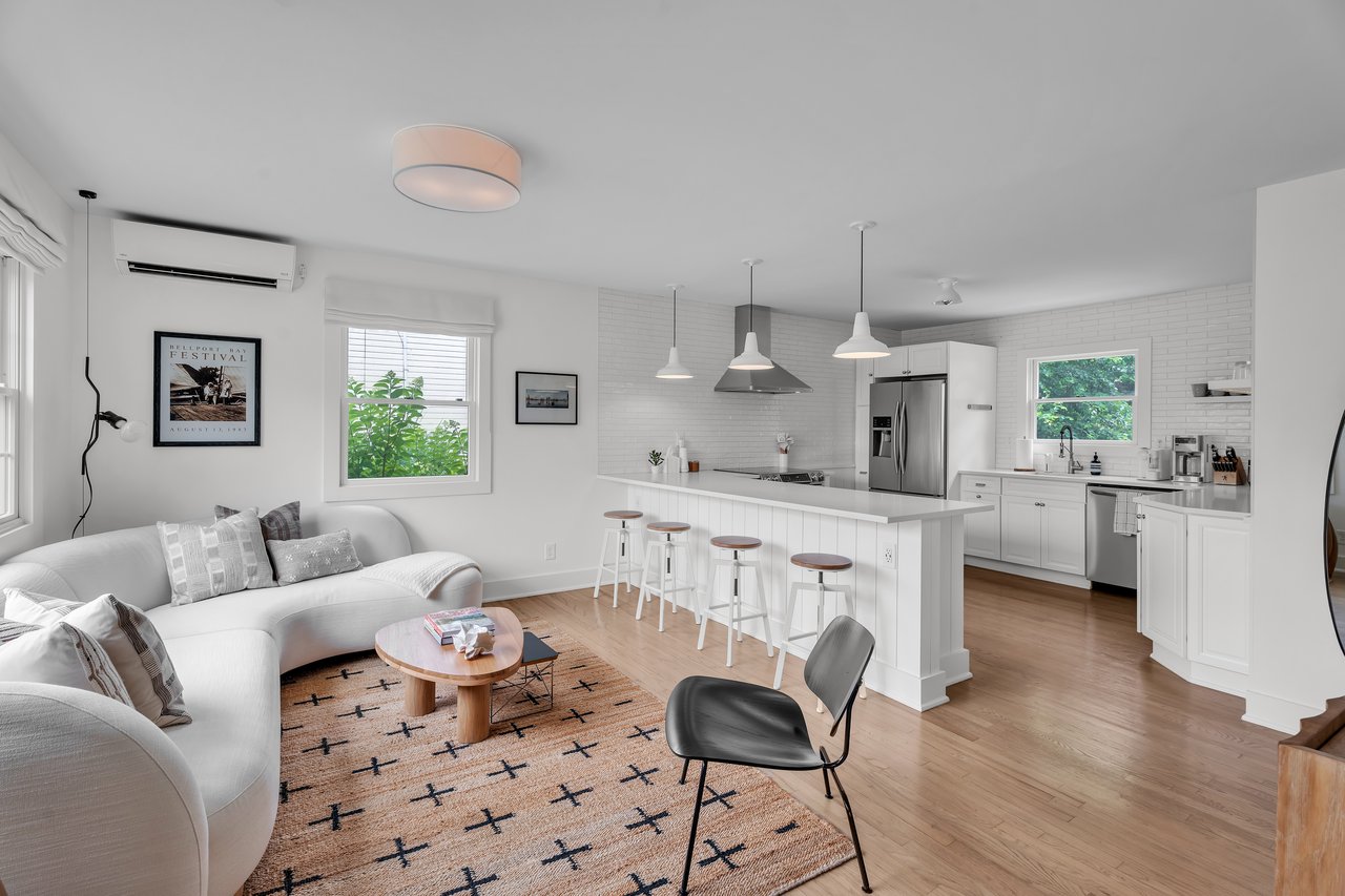  Stylish Cape Cod Retreat