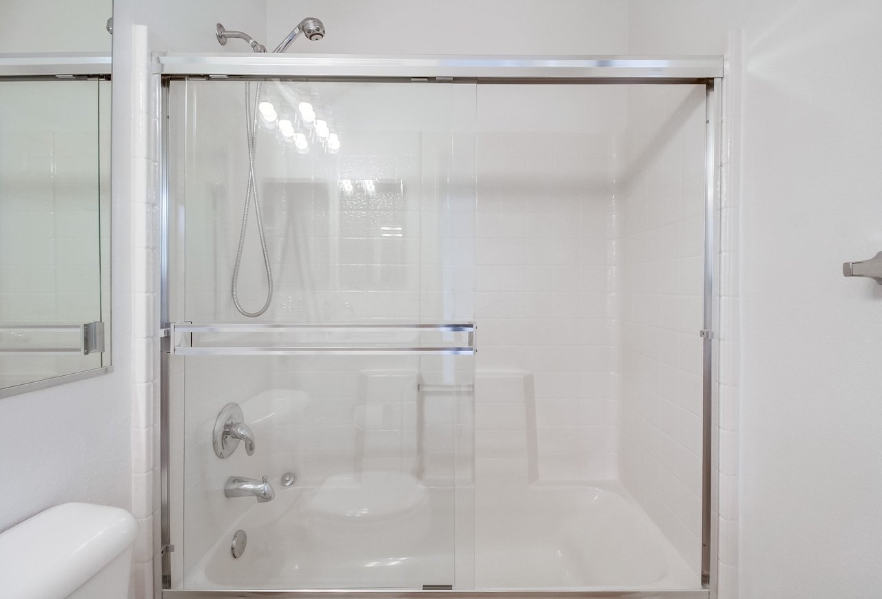 1340 Callecita Aquilla Norte