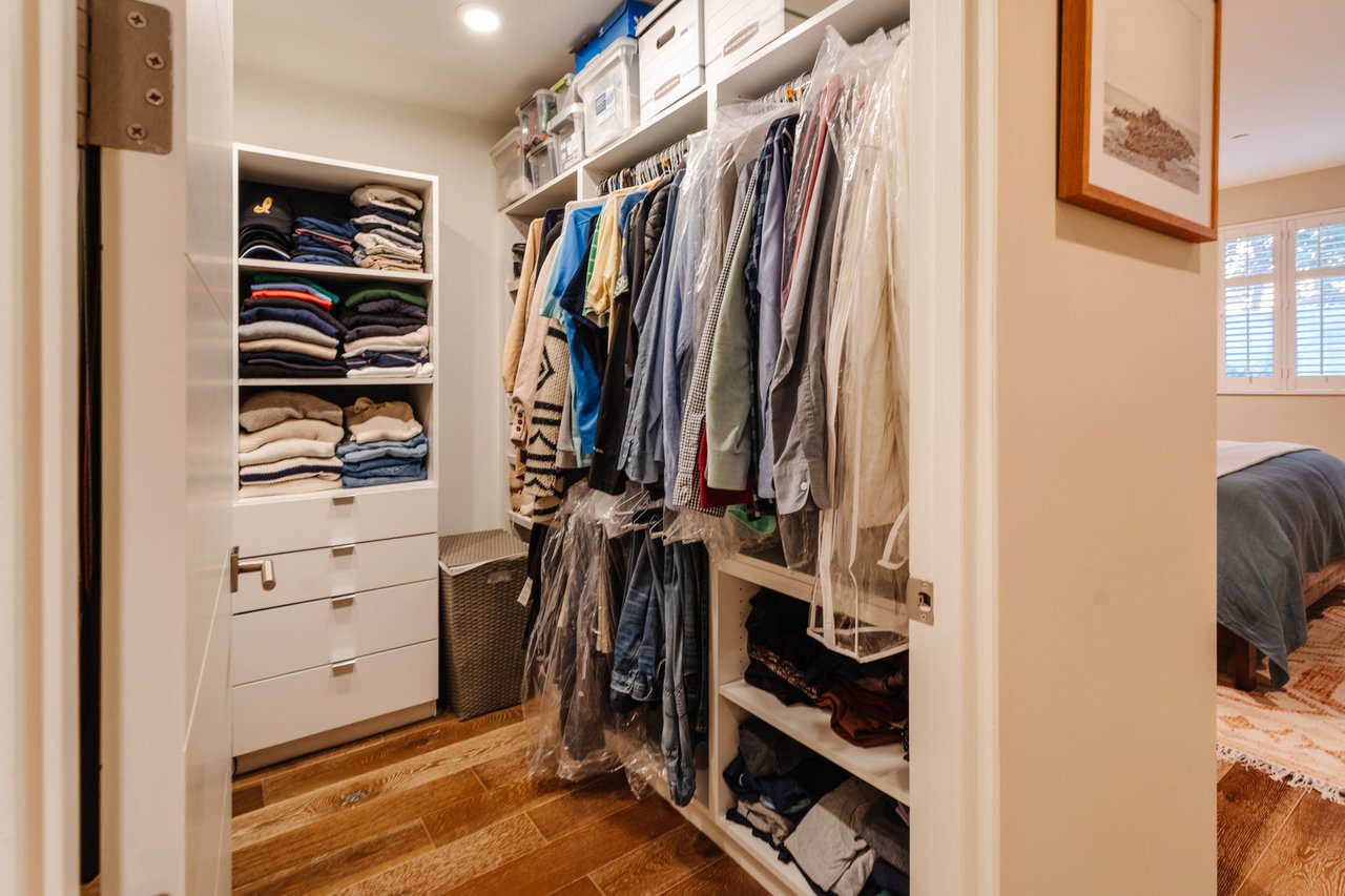 441 S Barrington Ave Unit: 109, Brentwood 