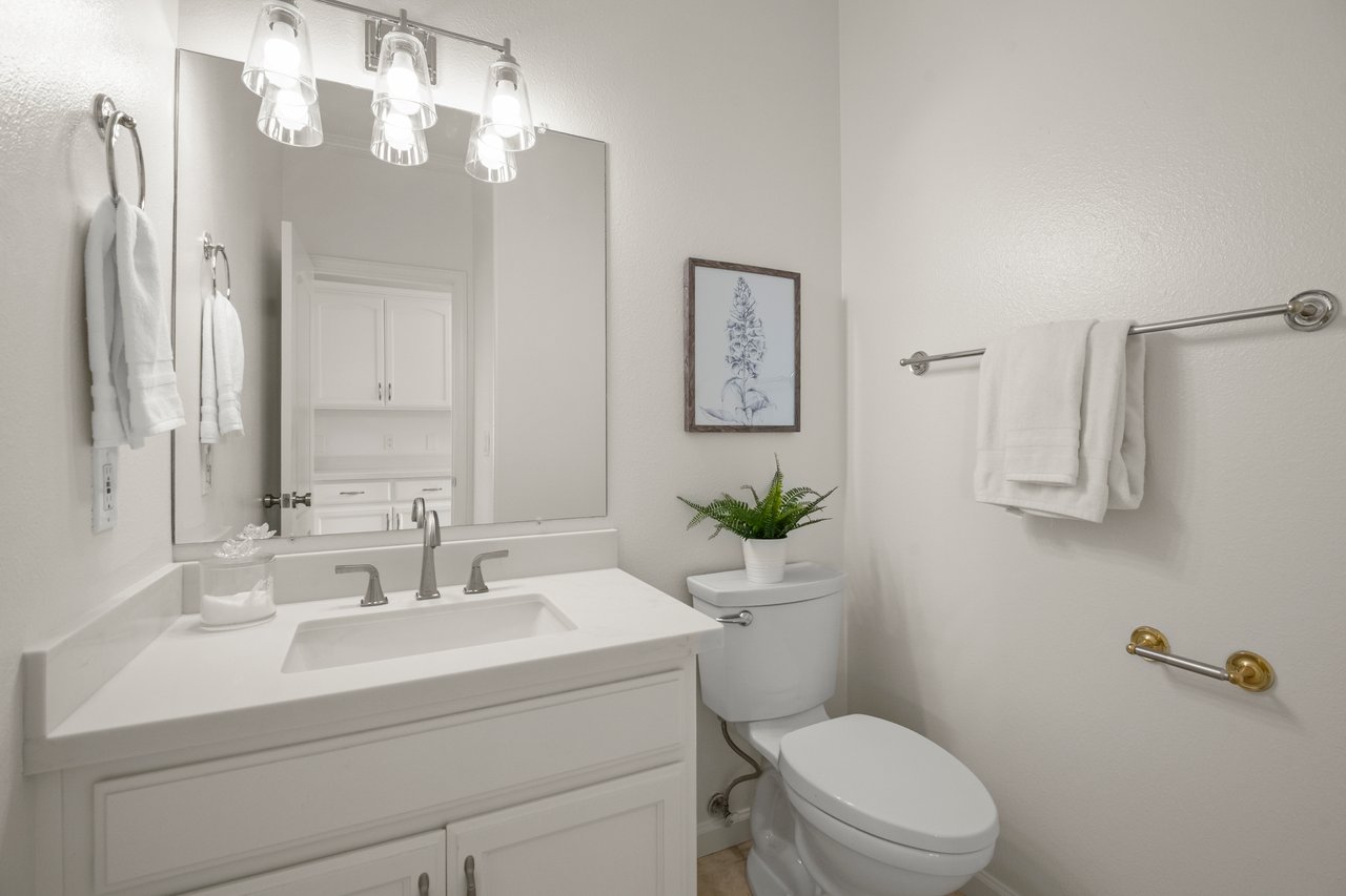 15855 Jackson Oaks Drive