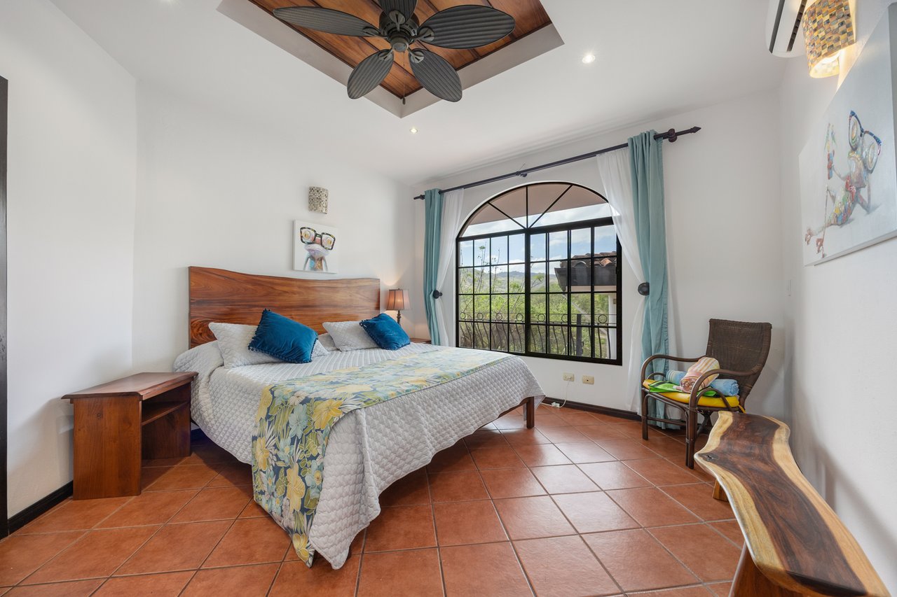 Casa Mimosa | Versatile Luxury Retreat Just 3 Minutes from Flamingo Beach