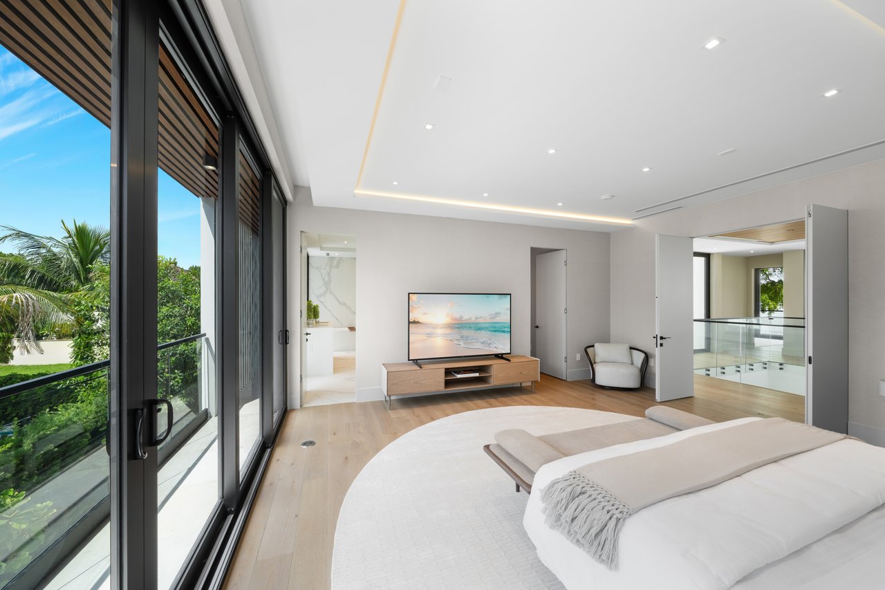 262 189th Terrace