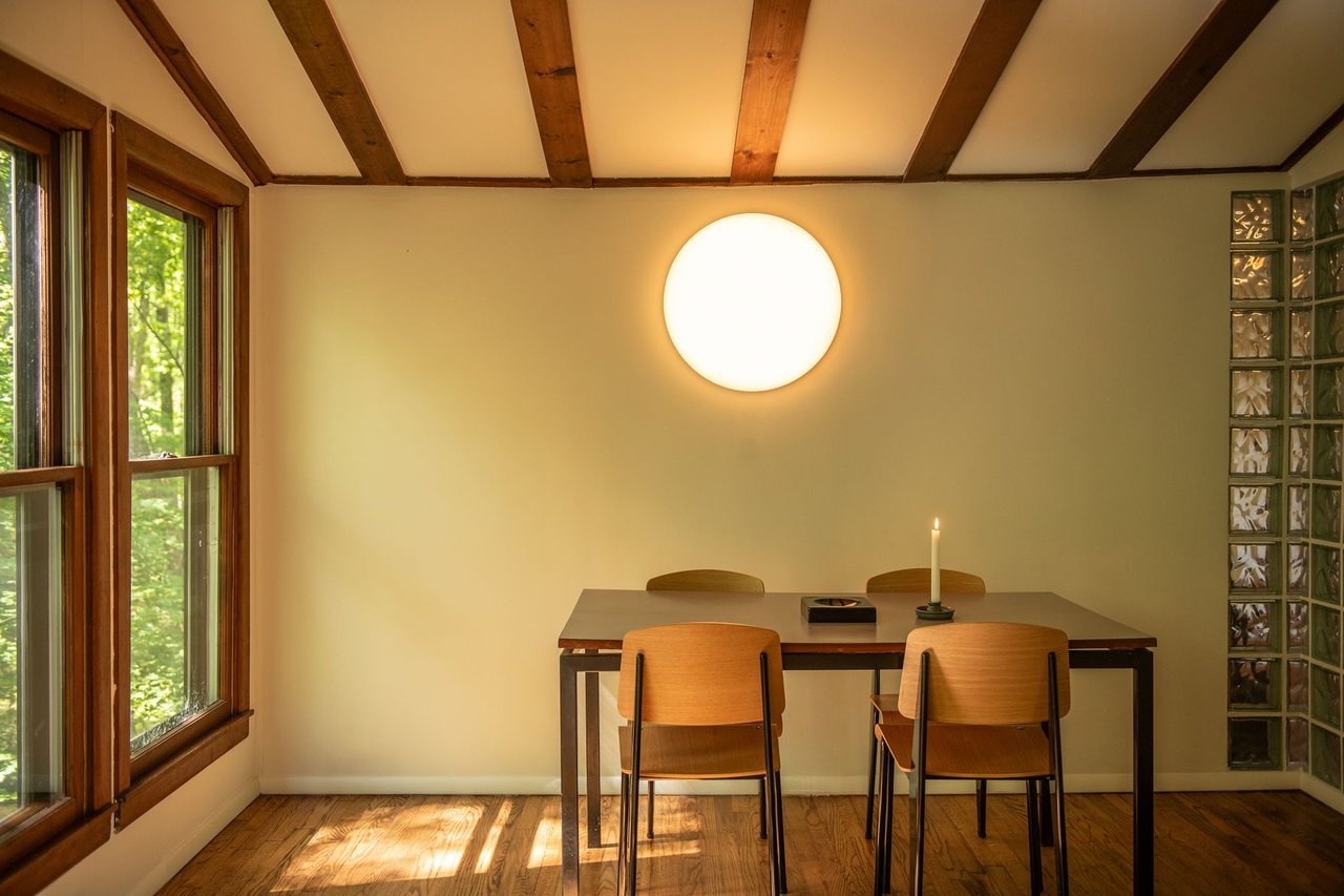 276 Chestnut Hill Road, Woodstock