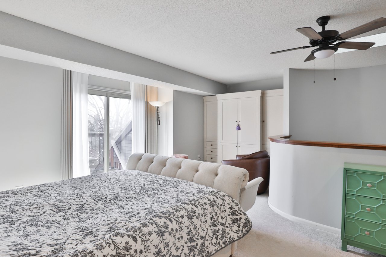 45 Tradwind Drive, Oakville