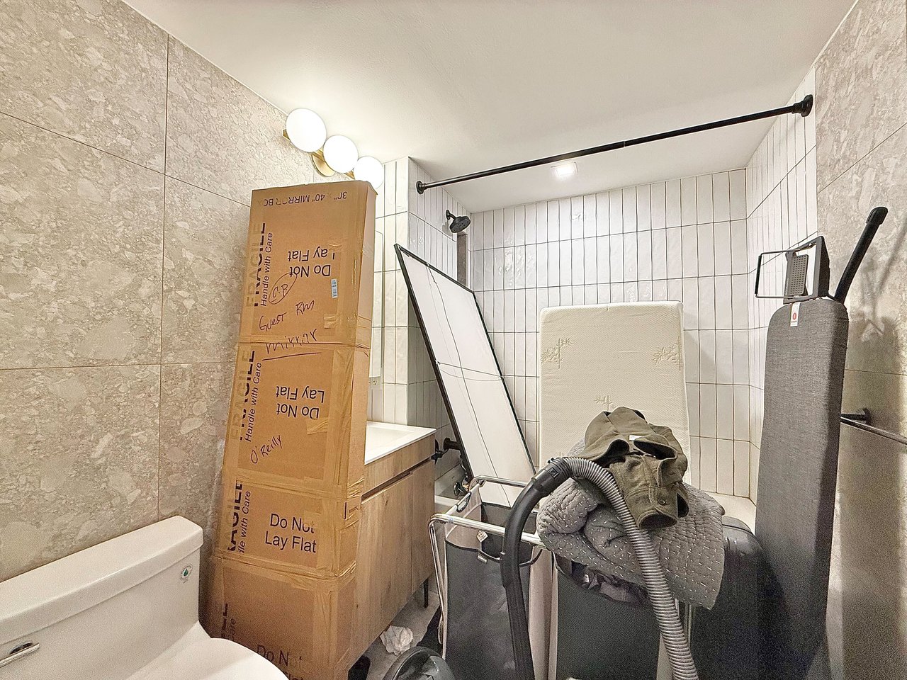 128 Montrose Avenue #302