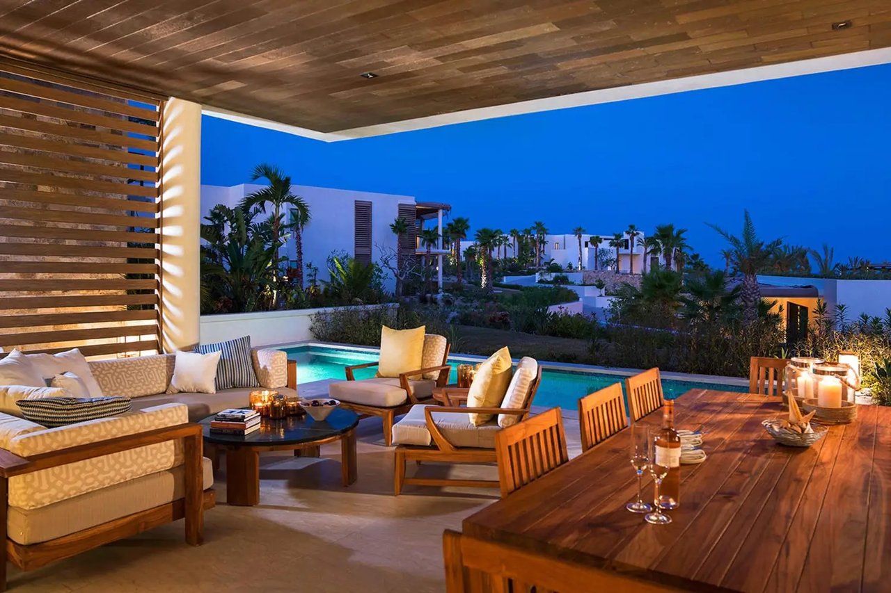 Prime Tourist Corridor position of Chileno Bay with easy access to Cabo San Lucas, San Jose del Cabo, and luxury amenities