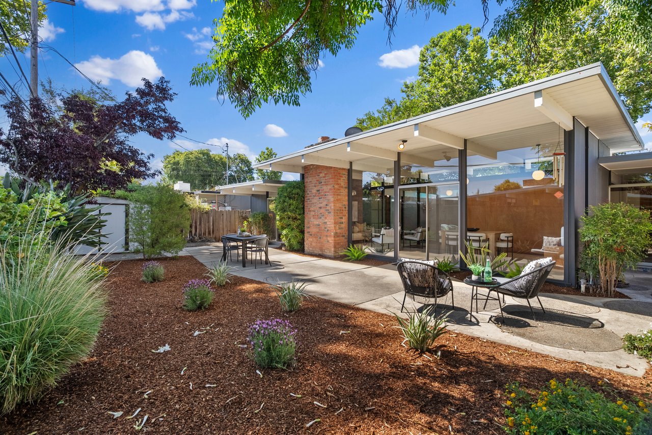 2326 Fairglen Drive