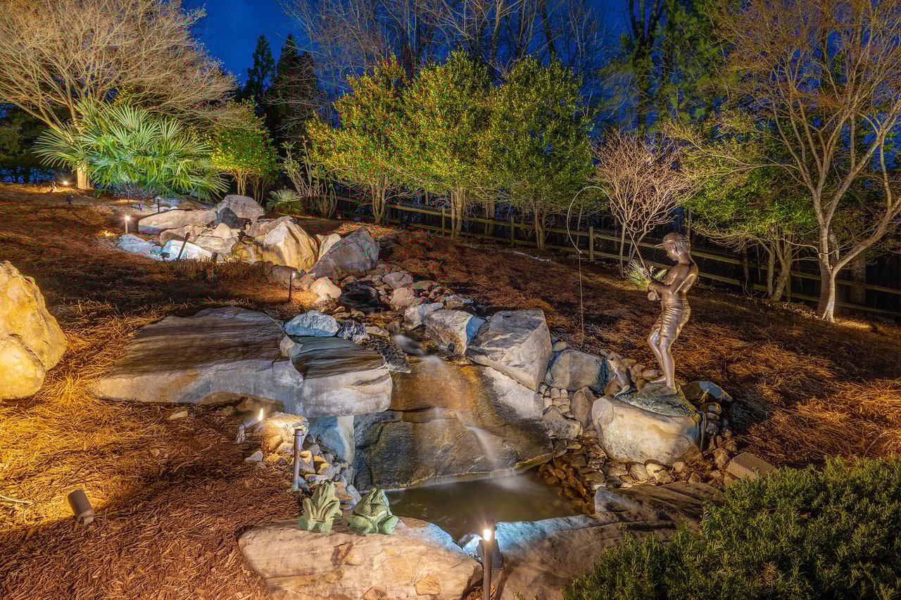 3406 Thunder Point