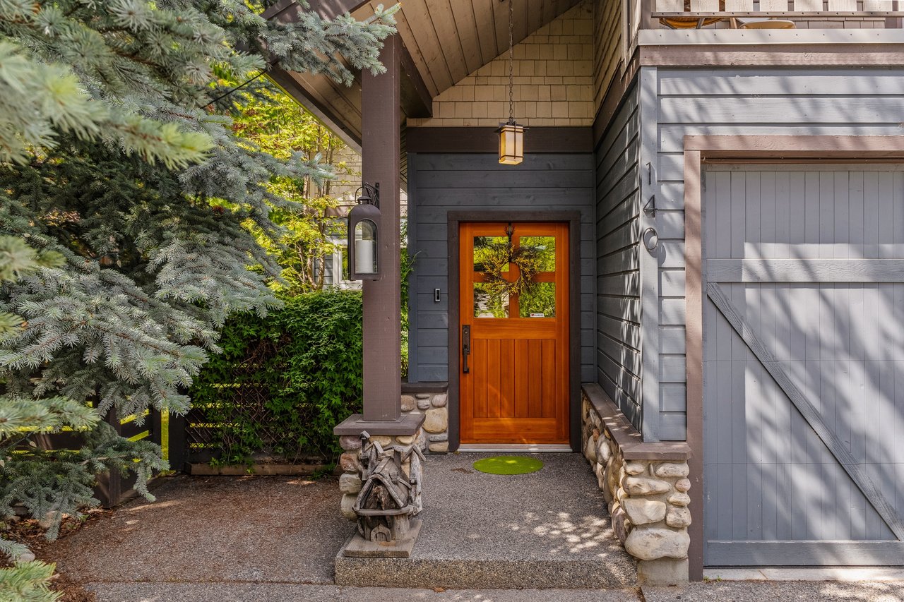 140 Rundle Crescent